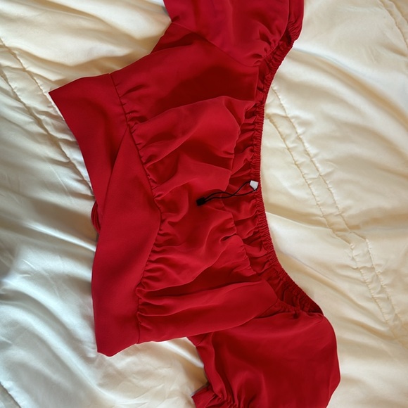 Red Back Ribbon Crop Top - Picture 4 of 4